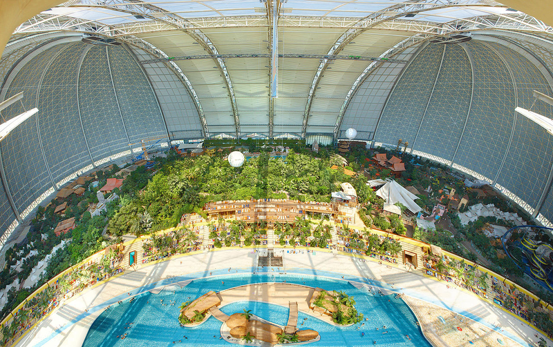 Illustration for article titled Journey Inside the Cavernous Interiors of these Mega-Factories